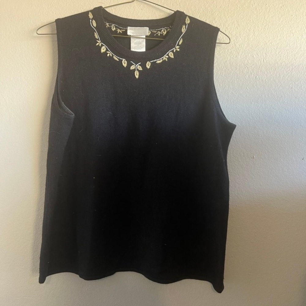 Women's sleeveless shirt